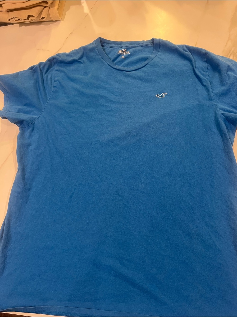 Hollister Men's Solid Royal Blue Crew Neck Tee
